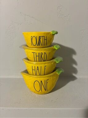 Rae Dunn lemon measuring cups